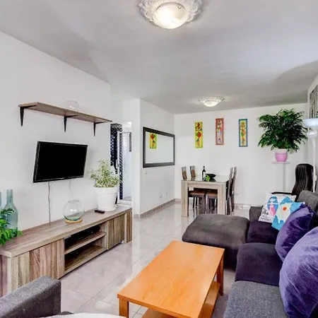 Apartament Con Piscina En