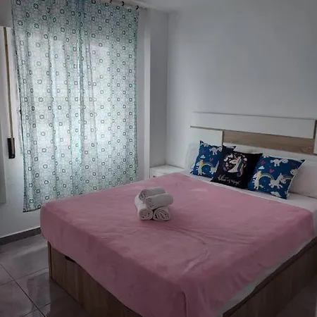 Con Piscina En Апартаменты Адехе