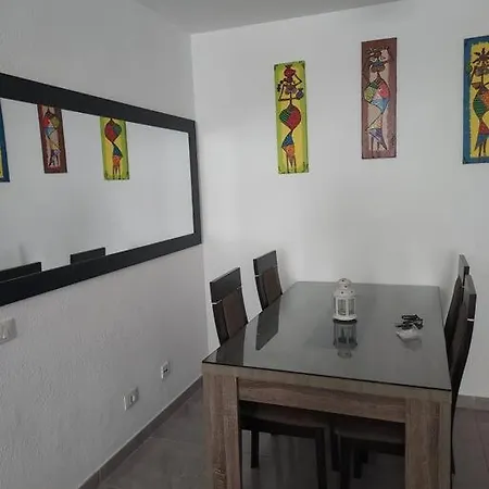 Con Piscina En Apartament