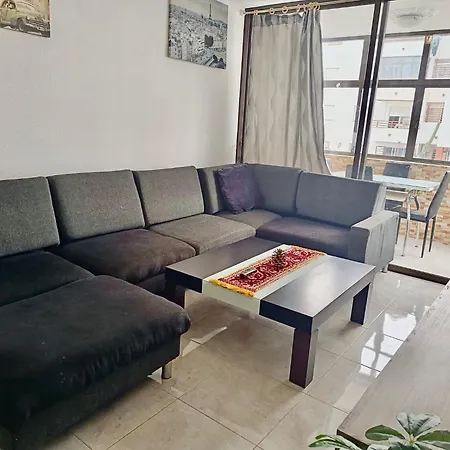 Con Piscina En Apartament