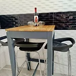 Con Piscina En Апартаменты