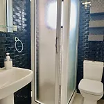 Con Piscina En Апартаменты